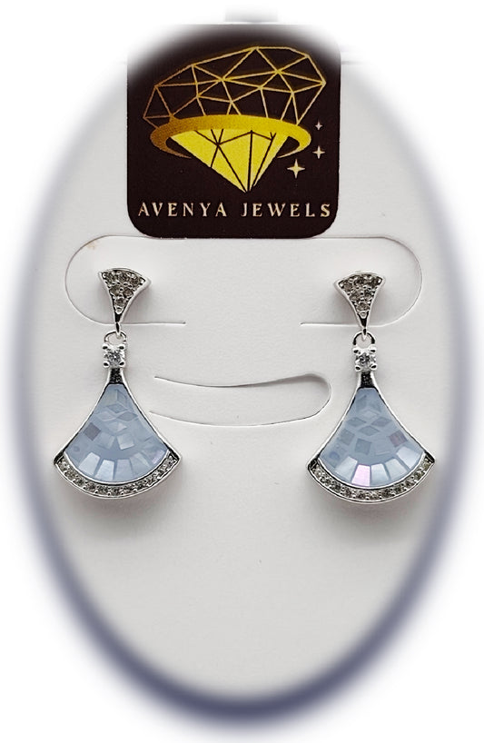 π€ Divina MOP Heart Earrings β¨