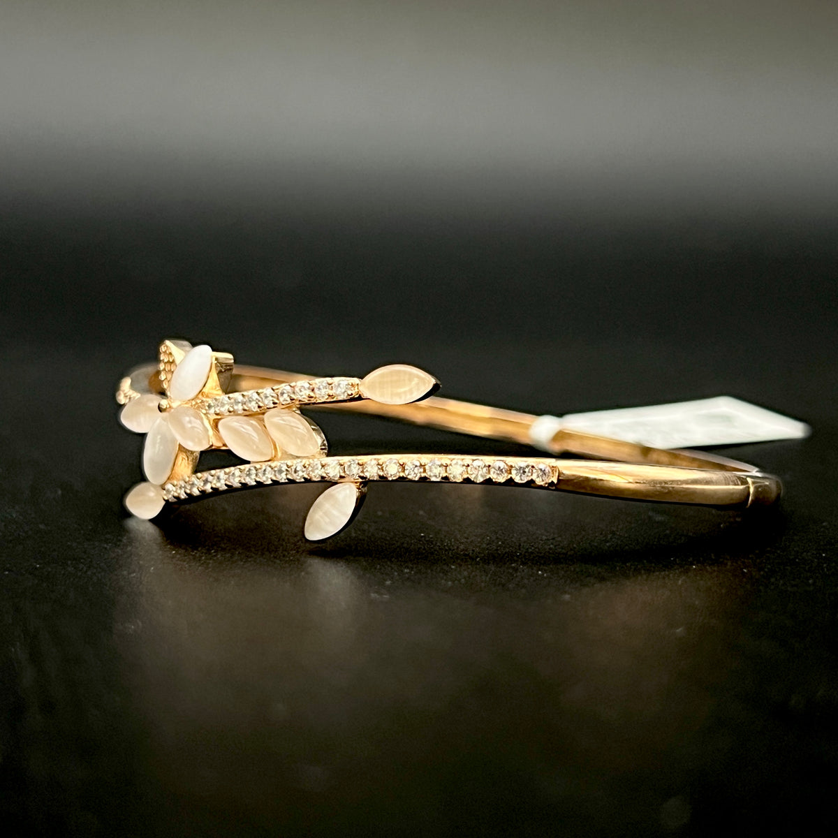 🌹🤍 Rosé Flora Élan 925 Silver Bangle ✨