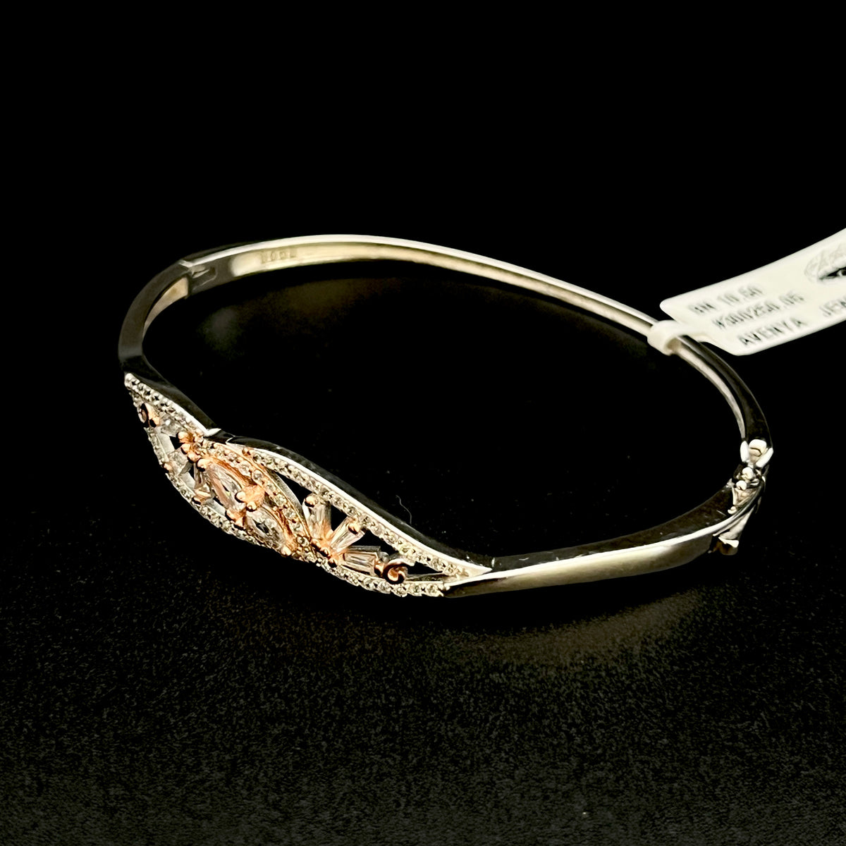 ๐โจ Indrani รclat 925 Silver Bangle ๐