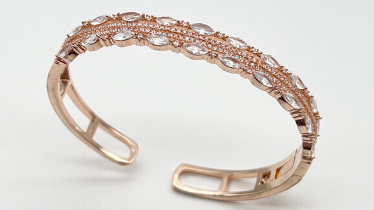 Roséluxe Marquise & Round Stone Bangle ✨🌸