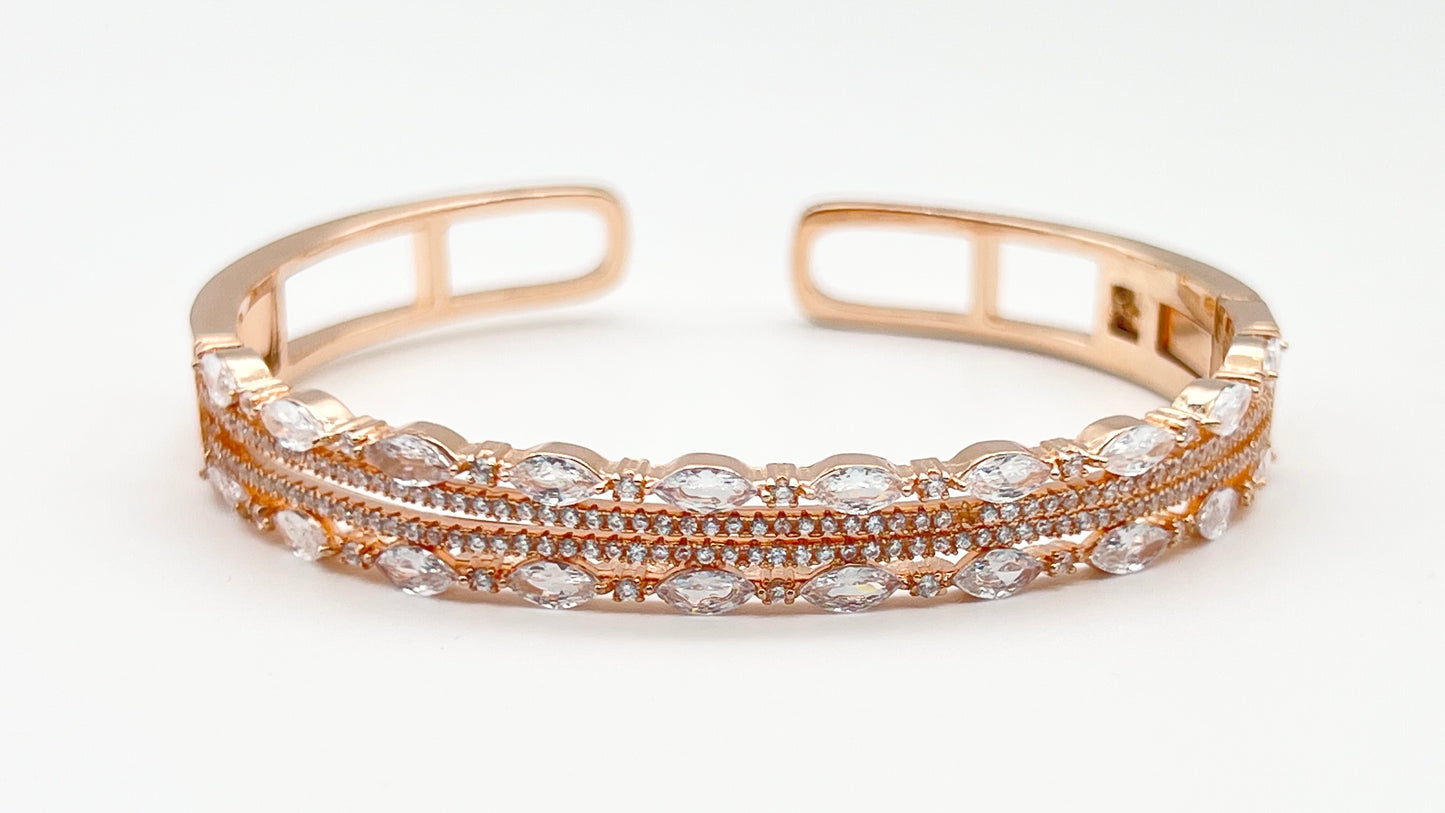 Roséluxe Marquise & Round Stone Bangle ✨🌸