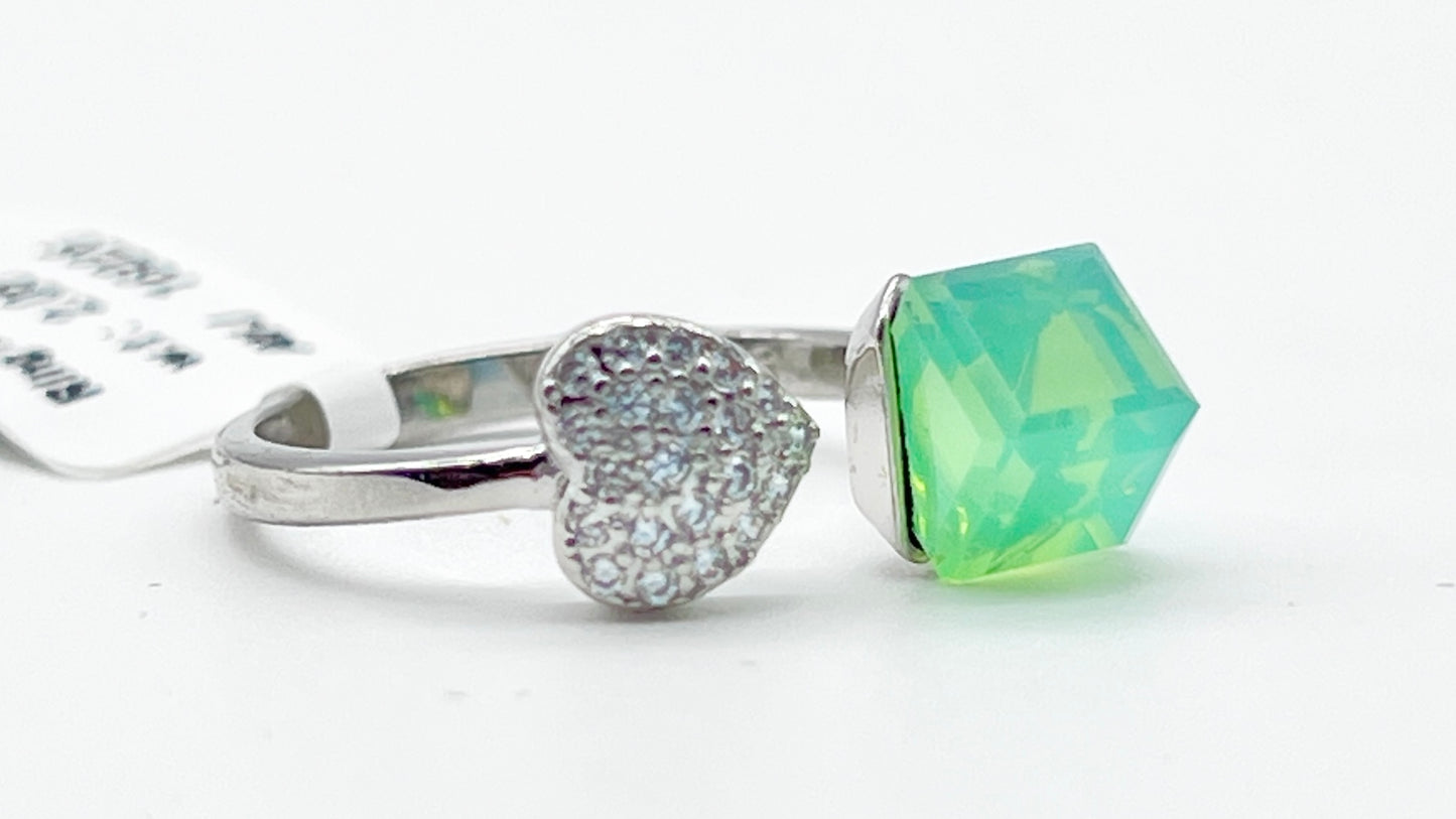 π HeartGleam Ring πβ¨