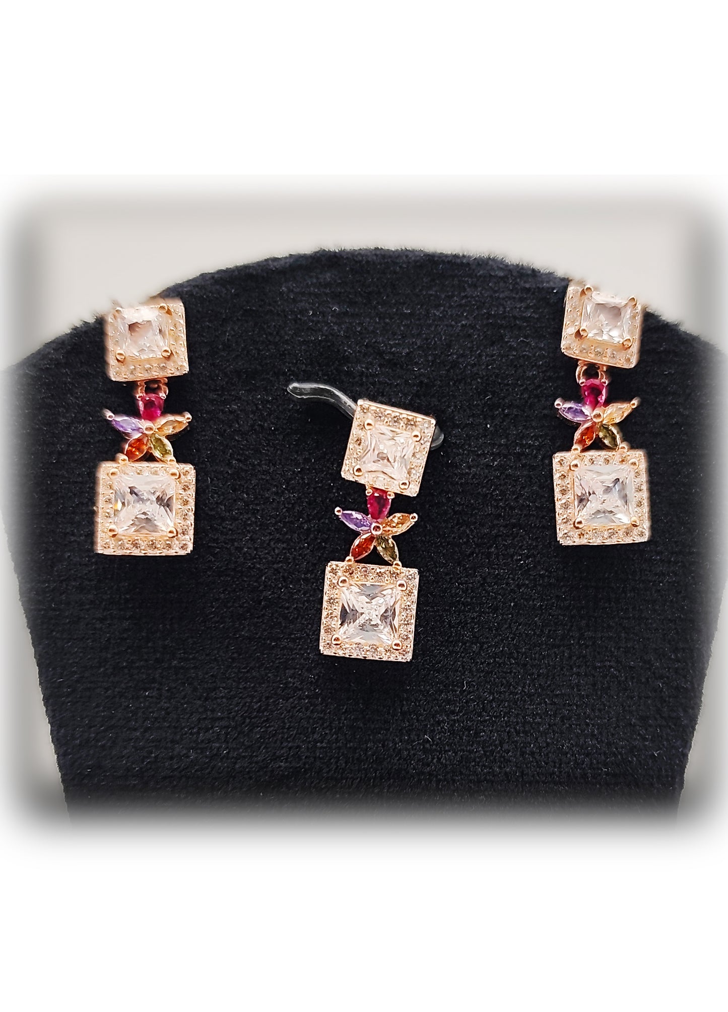 🌺 Rosetta Prism Pendant Set 💎