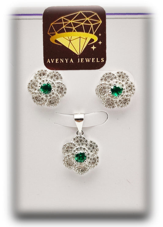 🌸 Emerald Flora Pendant Set 💎🌿