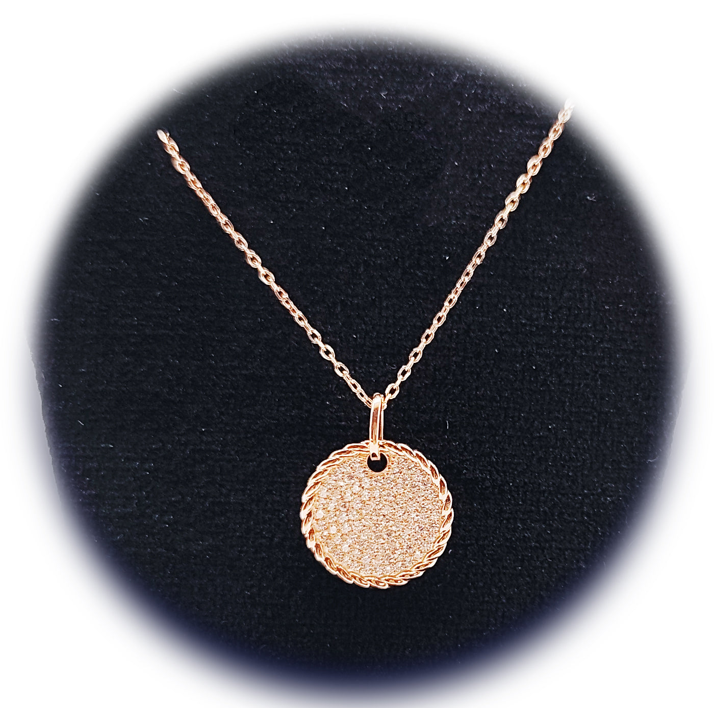 🌸 Serenity Circle Necklace 💎✨
