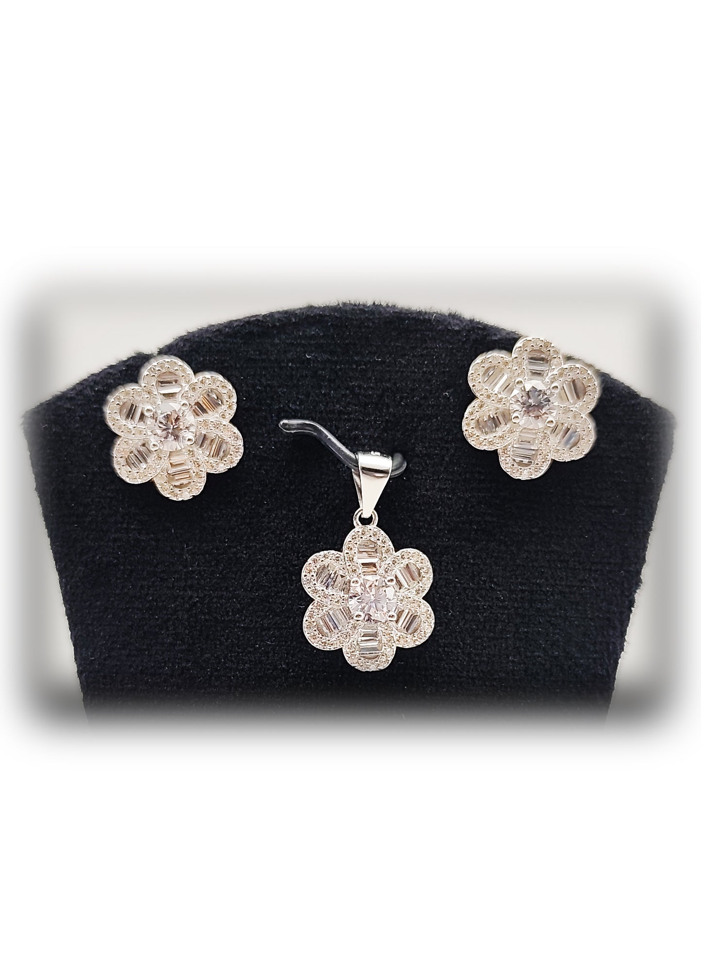 🌸 Crystal Flora Pendant Set 💎✨