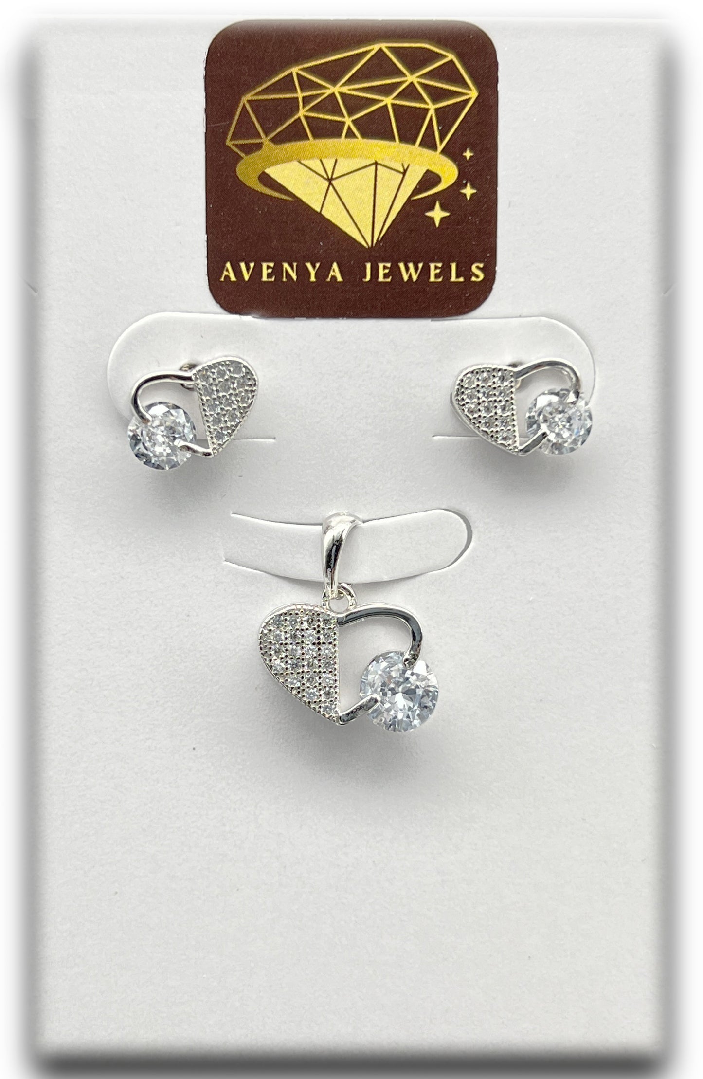 Love in Motion Pendant Set 💫💎