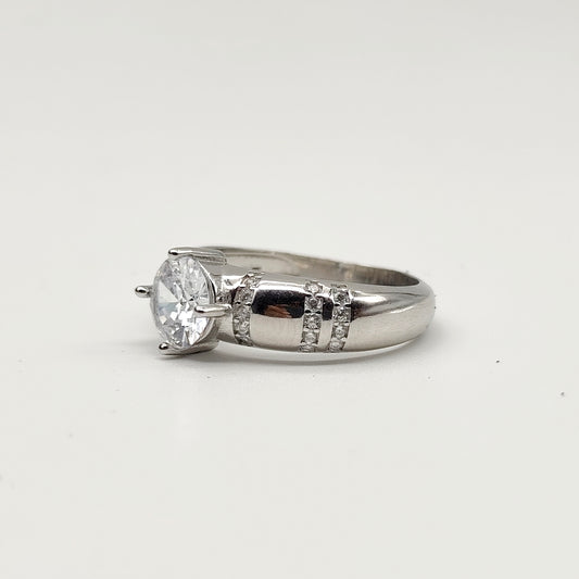 RoundGlow Ring 💍💎