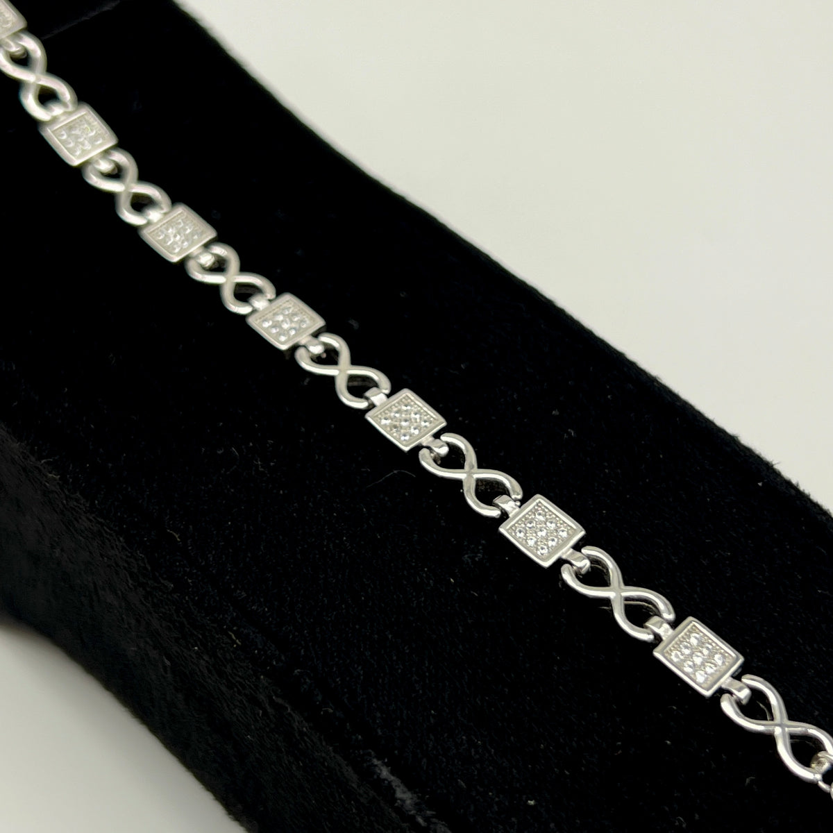 ♾️✨ Infinity Luxe 925 Silver Swarovski Bracelet
