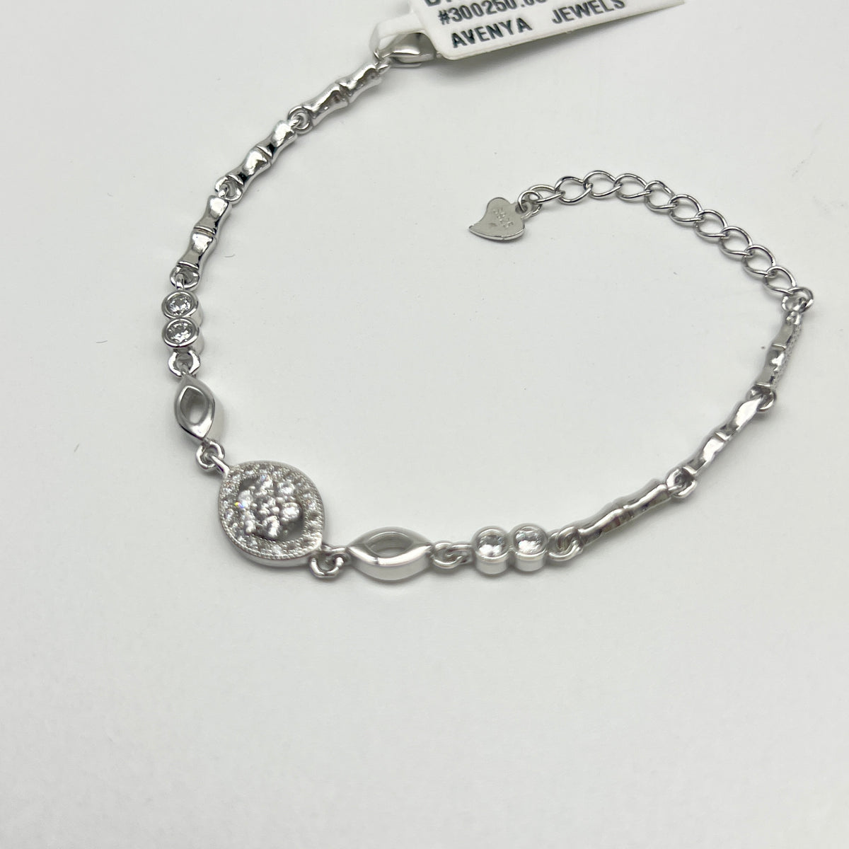 🌸💎 Pearlora Bloom 925 Silver Bracelet