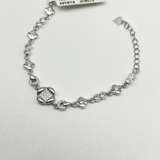 🌸💎 PetalLuxe 925 Silver Bracelet