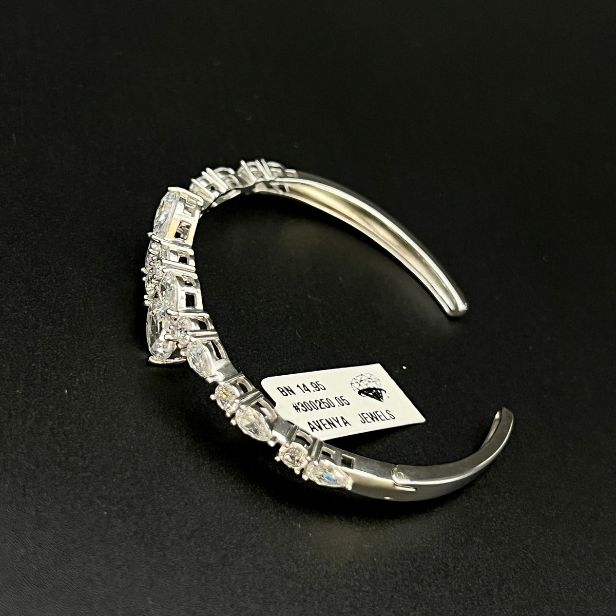 💎✨ Brillora Solitaire 925 Silver Bangle