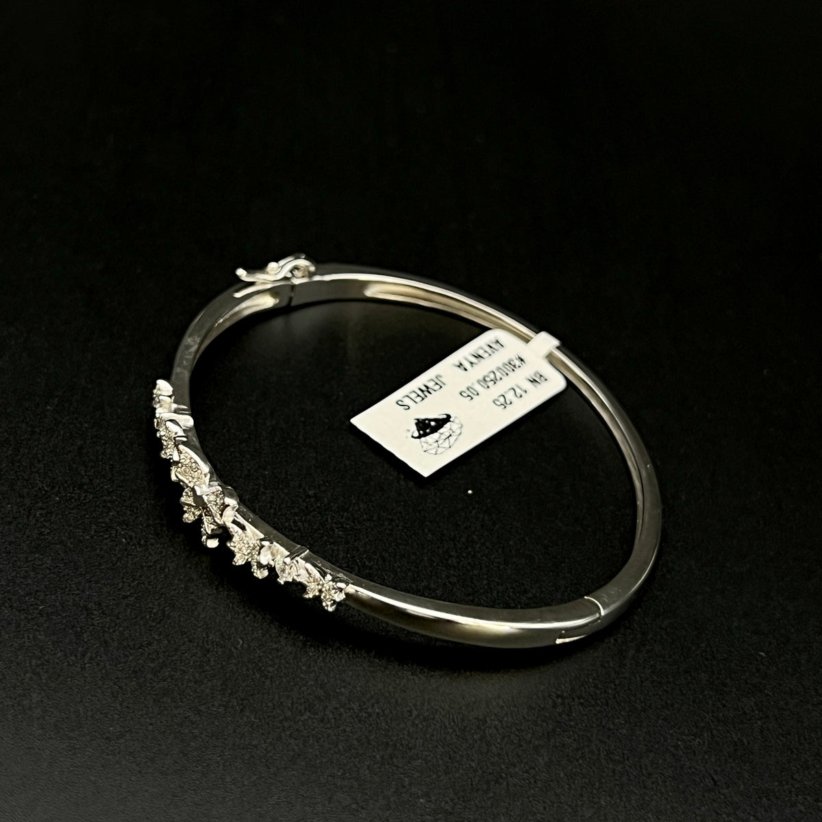 🦋✨ Papillora Swarovski 925 Silver Bangle 💎