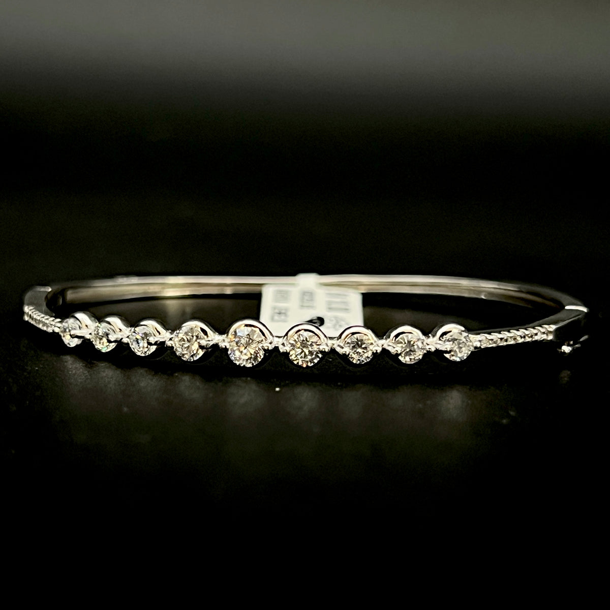💎✨ Gradiera Nine Solitaire 925 Silver Bangle ✨
