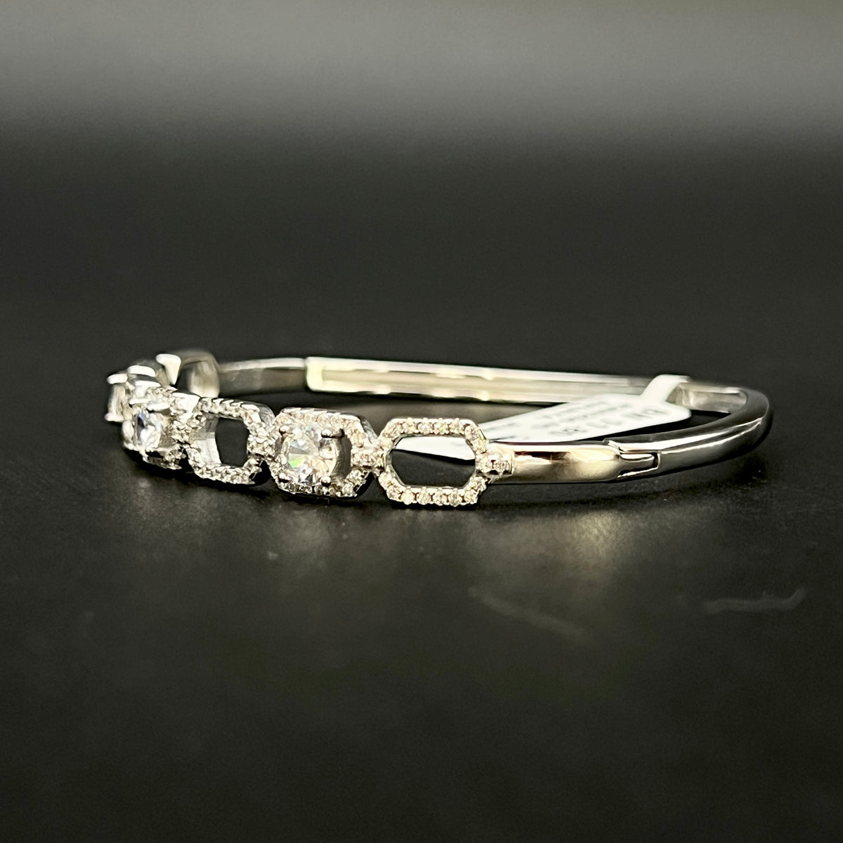 💎✨ Solitaire Élan Micro Pavé 925 Silver Bangle 💎