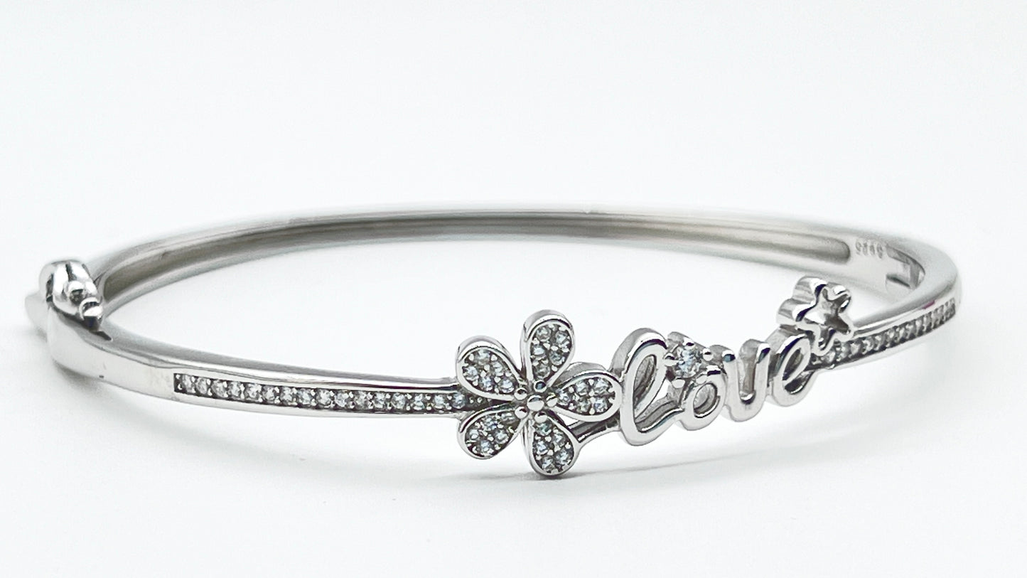 Pure 925 Silver Love Design Bangle ❤️✨