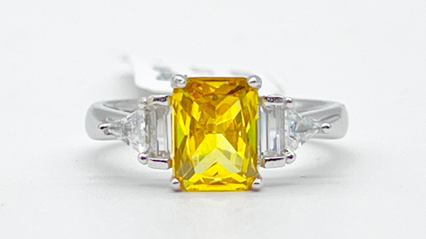 💛 Golden Prism Ring 💎✨