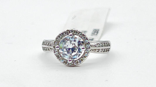 ⨠RadiantHalo Ring
