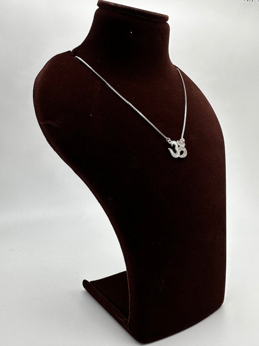 🙏✨ Aum Divya MOP & Swarovski 925 Silver Necklace ✨💎